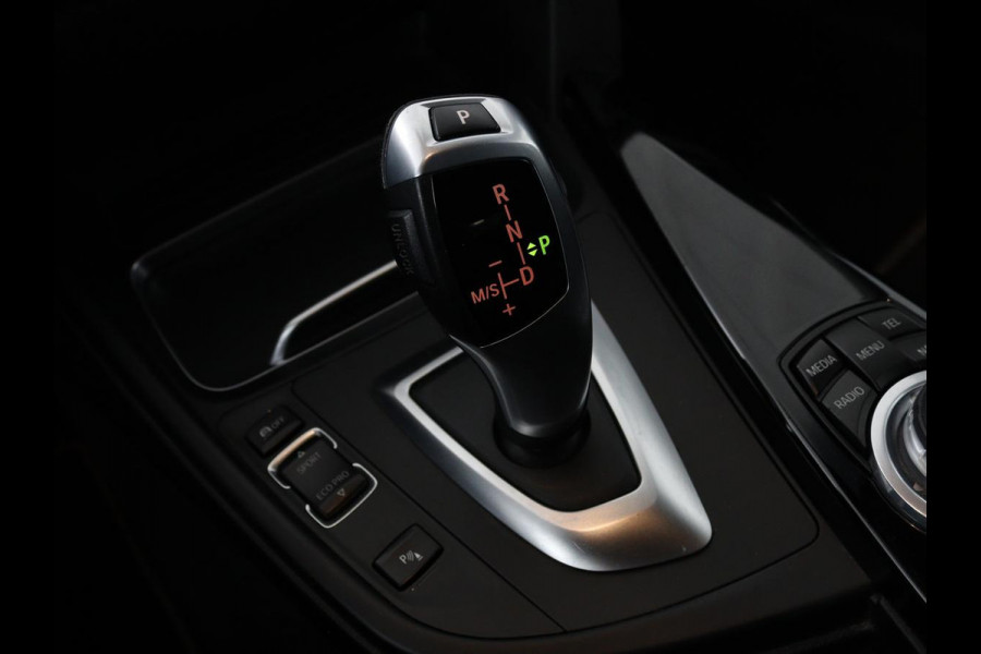 BMW 4 Serie Gran Coupé 420i Sport Line | Stoelverwarming | Full LED | Sportstoelen | Bluetooth | Climate control | Parkeerhulp | Cruise control