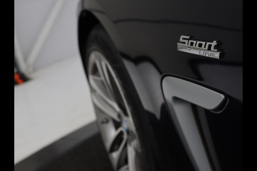 BMW 4 Serie Gran Coupé 420i Sport Line | Stoelverwarming | Full LED | Sportstoelen | Bluetooth | Climate control | Parkeerhulp | Cruise control