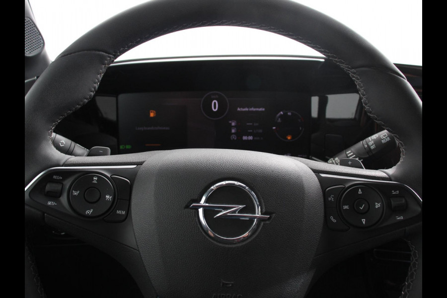 Opel Mokka 1.2 Turbo 130pk Automaat Ultimate Navigatie Apple Carplay/Android Auto Camera Parkeersensoren achter Crusie Control Stoel-en stuurverwarming Ledverlichting Getinte ramen Climate Control