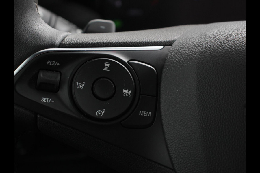 Opel Mokka 1.2 Turbo 130pk Automaat Ultimate Navigatie Apple Carplay/Android Auto Camera Parkeersensoren achter Crusie Control Stoel-en stuurverwarming Ledverlichting Getinte ramen Climate Control