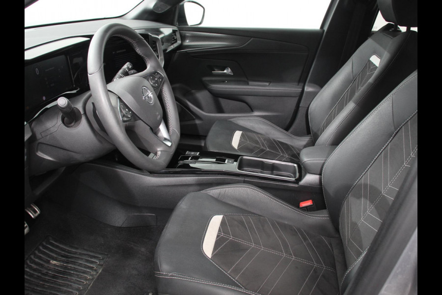 Opel Mokka 1.2 Turbo 130pk Automaat Ultimate Navigatie Apple Carplay/Android Auto Camera Parkeersensoren achter Crusie Control Stoel-en stuurverwarming Ledverlichting Getinte ramen Climate Control