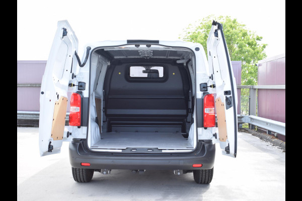 Peugeot Expert L2 2.0 145PK LAADRUIMTE BETIMMERING | CAMERA + SENSOREN | CARPLAY | NAVIGATIE | DIRECT LEVERBAAR