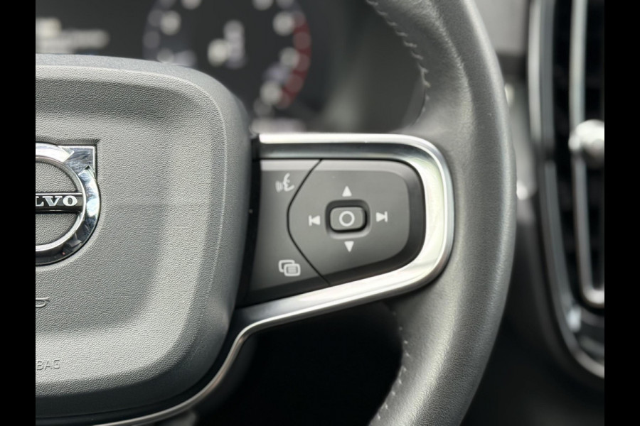 Volvo XC40 2.0 T4 190 PK AUT. Pano|El.Trekhaak|AutoPilot