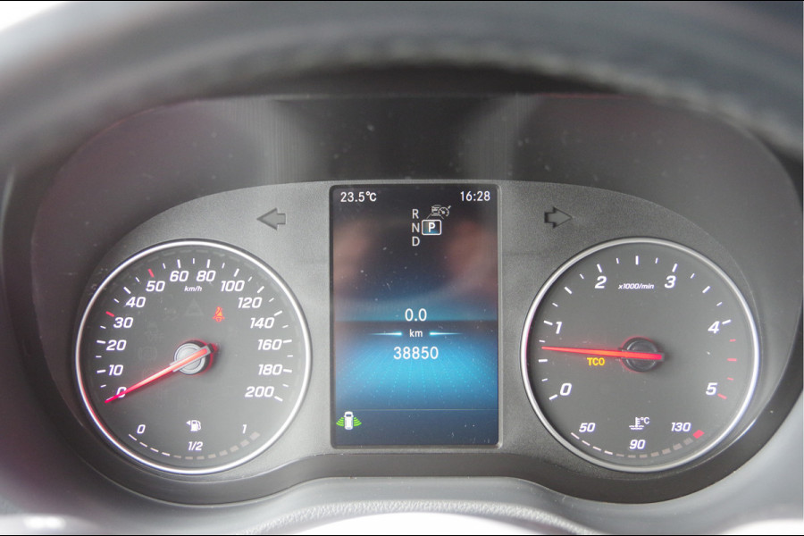 Mercedes-Benz Sprinter 319 3.0 V6 CDI L2H2 AUT. LED, ADAPT. CRUISE, 3.5T TREKHAAK, 38.000KM! 360 CAMERA, MBUX 10.25'', CLIMA, STOELVERWARMING, STANDKAC