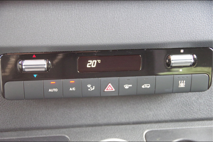 Mercedes-Benz Sprinter 319 3.0 V6 CDI L2H2 AUT. LED, ADAPT. CRUISE, 3.5T TREKHAAK, 38.000KM! 360 CAMERA, MBUX 10.25'', CLIMA, STOELVERWARMING, STANDKAC