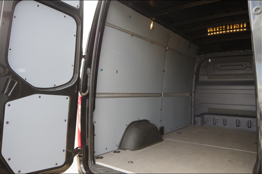 Mercedes-Benz Sprinter 319 3.0 V6 CDI L2H2 AUT. LED, ADAPT. CRUISE, 3.5T TREKHAAK, 38.000KM! 360 CAMERA, MBUX 10.25'', CLIMA, STOELVERWARMING, STANDKAC