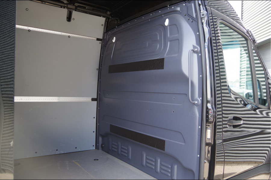 Mercedes-Benz Sprinter 319 3.0 V6 CDI L2H2 AUT. LED, ADAPT. CRUISE, 3.5T TREKHAAK, 38.000KM! 360 CAMERA, MBUX 10.25'', CLIMA, STOELVERWARMING, STANDKAC