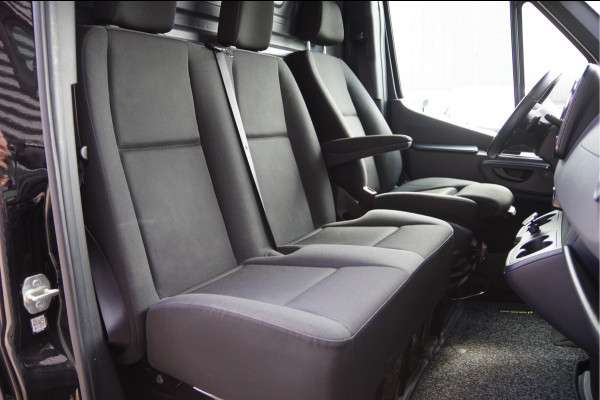 Mercedes-Benz Sprinter 319 3.0 V6 CDI L2H2 AUT. LED, ADAPT. CRUISE, 3.5T TREKHAAK, 38.000KM! 360 CAMERA, MBUX 10.25'', CLIMA, STOELVERWARMING, STANDKAC