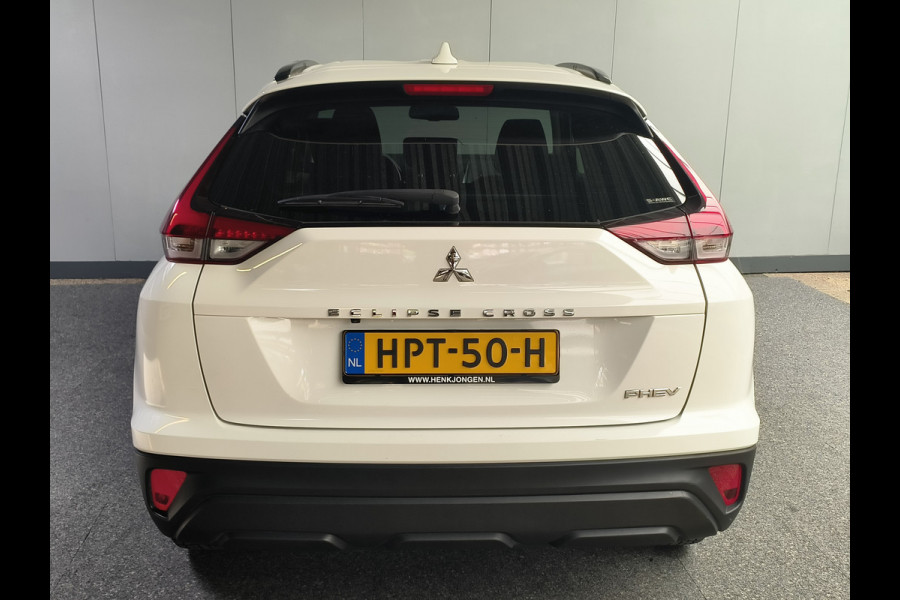 Mitsubishi Eclipse Cross 2.4 PHEV Intense Rijklaar + 12 maanden Bovag-garantie Henk Jongen Auto's in Helmond,  al 50 jaar service zoals 't hoort!