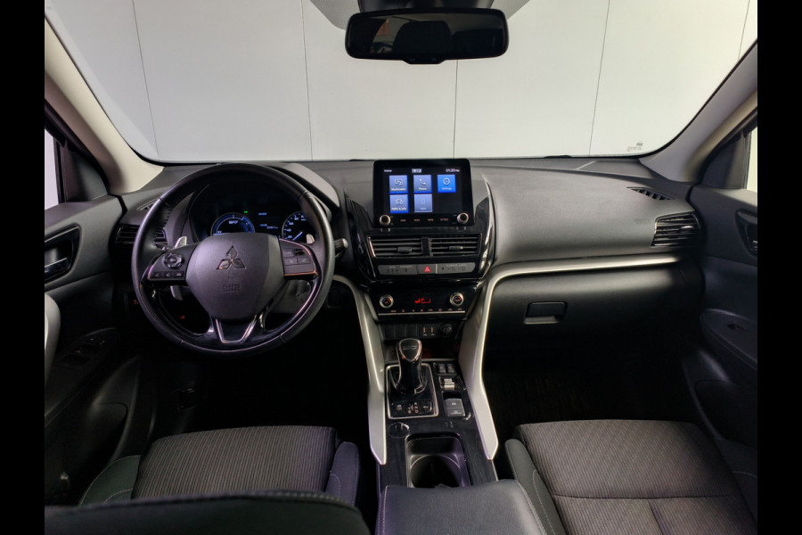 Mitsubishi Eclipse Cross 2.4 PHEV Intense Rijklaar + 12 maanden Bovag-garantie Henk Jongen Auto's in Helmond,  al 50 jaar service zoals 't hoort!