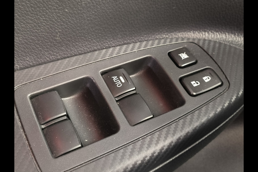 Mitsubishi Eclipse Cross 2.4 PHEV Intense Rijklaar + 12 maanden Bovag-garantie Henk Jongen Auto's in Helmond,  al 50 jaar service zoals 't hoort!