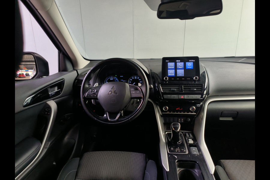 Mitsubishi Eclipse Cross 2.4 PHEV Intense Rijklaar + 12 maanden Bovag-garantie Henk Jongen Auto's in Helmond,  al 50 jaar service zoals 't hoort!