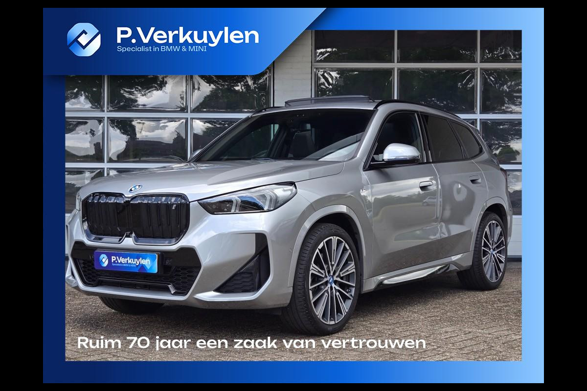 BMW iX1 XDRIVE30 LAUNCH ED. I M PAKKET I 20 INCH I PANORAMA I HARMAN & KARDON