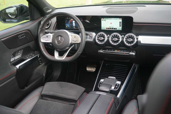 Mercedes-Benz Glb 250 AMG 225PK DCT-8 Pano/Sfeer/Night/Burmester