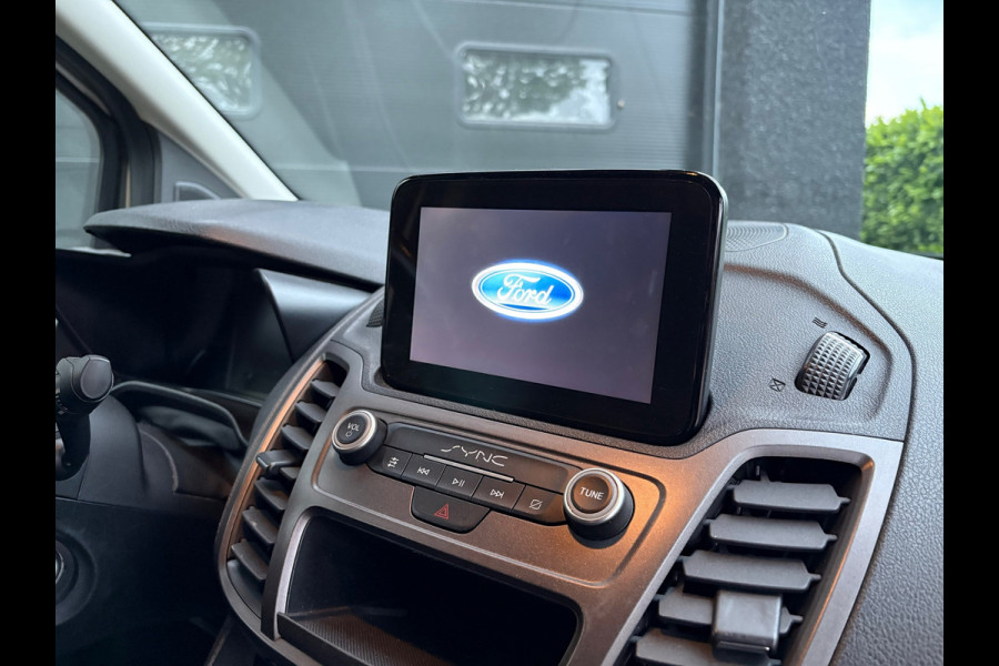 Ford Transit Connect 1.5 EcoBlue L1 - Automaat - Trekhaak - Carplay - 3 pers