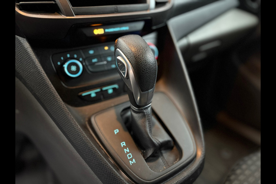 Ford Transit Connect 1.5 EcoBlue L1 - Automaat - Trekhaak - Carplay - 3 pers