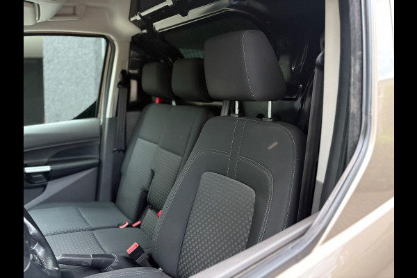 Ford Transit Connect 1.5 EcoBlue L1 - Automaat - Trekhaak - Carplay - 3 pers