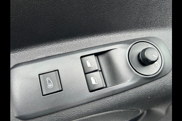 Citroën Berlingo 1.2 PureTech Club AIRCO I NAVIGATIE I APPLE CARPLAY I PDC I MULTIMEDIA I BETIMMERING LAADRUIMTE