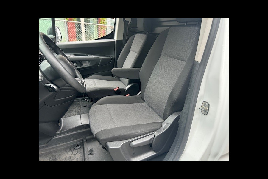 Citroën Berlingo 1.2 PureTech Club AIRCO I NAVIGATIE I APPLE CARPLAY I PDC I MULTIMEDIA I BETIMMERING LAADRUIMTE
