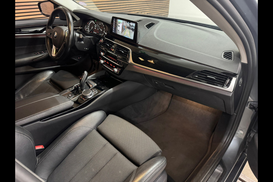 BMW 5 Serie Touring 520i High Executive Sportline | Leer | 360° Camera | Trekhaak
