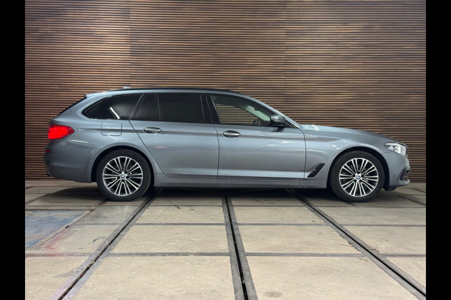 BMW 5 Serie Touring 520i High Executive Sportline | Leer | 360° Camera | Trekhaak