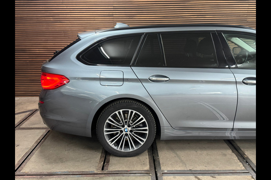 BMW 5 Serie Touring 520i High Executive Sportline | Leer | 360° Camera | Trekhaak