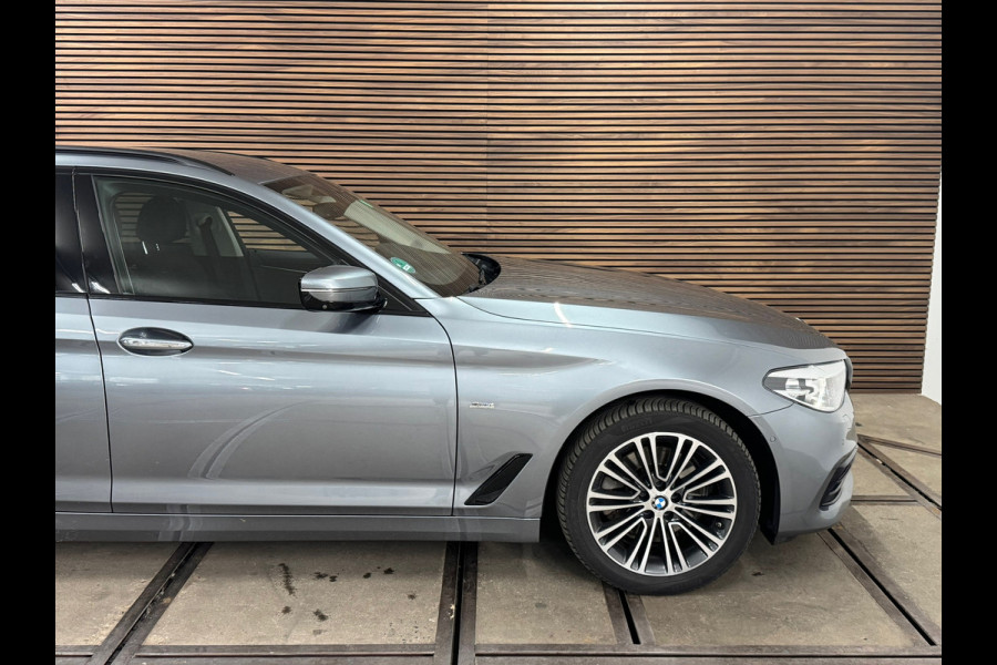 BMW 5 Serie Touring 520i High Executive Sportline | Leer | 360° Camera | Trekhaak