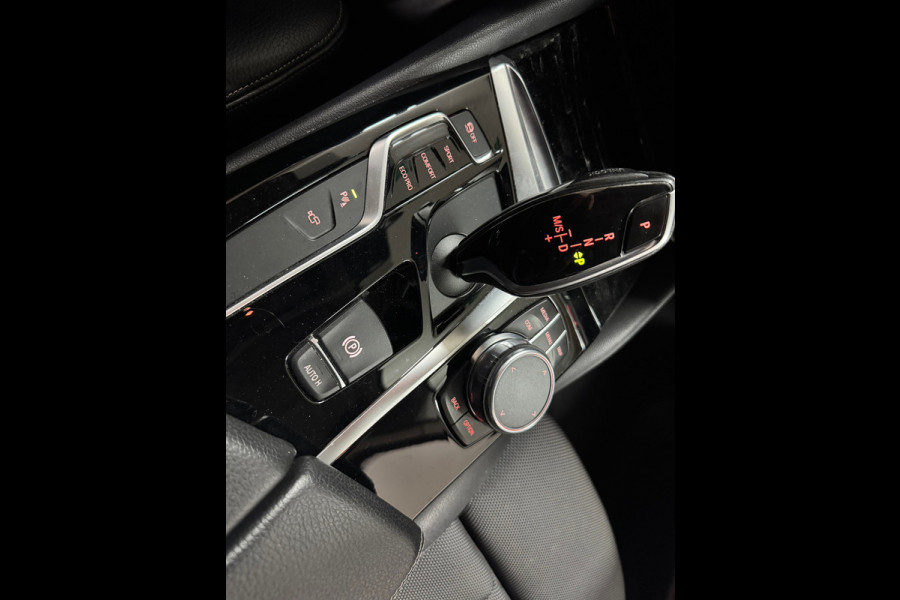 BMW 5 Serie Touring 520i High Executive Sportline | Leer | 360° Camera | Trekhaak