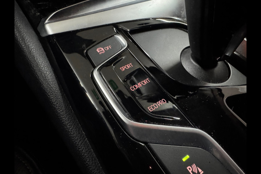 BMW 5 Serie Touring 520i High Executive Sportline | Leer | 360° Camera | Trekhaak