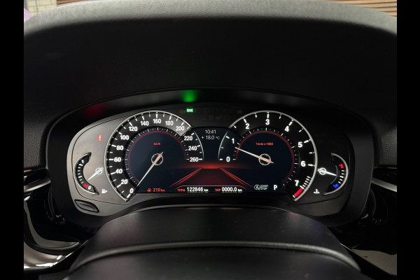 BMW 5 Serie Touring 520i High Executive Sportline | Leer | 360° Camera | Trekhaak