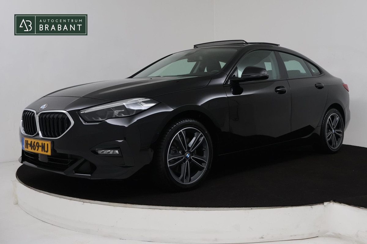 BMW 2 Serie Gran Coupé 218i High Executive Edition (PANORAMADAK, PARKEERSENSOREN, CRUISE, CAMERA, NAVIGATIE, STOELVERWARMING) BMW 2 Serie Gran Coupé 218i High Executive Edition (PANORAMADAK, PARKEERSENSOREN, CRUISE, CAMERA, NAVIGATIE, STOELVERWARMING)