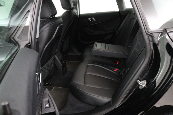 BMW 2 Serie Gran Coupé 218i High Executive Edition (PANORAMADAK, PARKEERSENSOREN, CRUISE, CAMERA, NAVIGATIE, STOELVERWARMING)