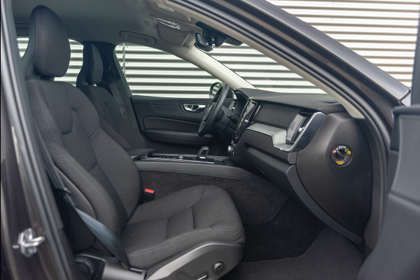 Volvo XC60 B4 Aut. Mild Hybrid Momentum Stoelverwarming 197pk