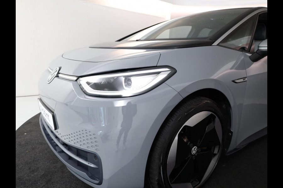 Volkswagen ID.3 First Max 58 kWh Pano.dak| Camera| dodehoek| Navi| LED| verwarmd stuur/vrstoelen