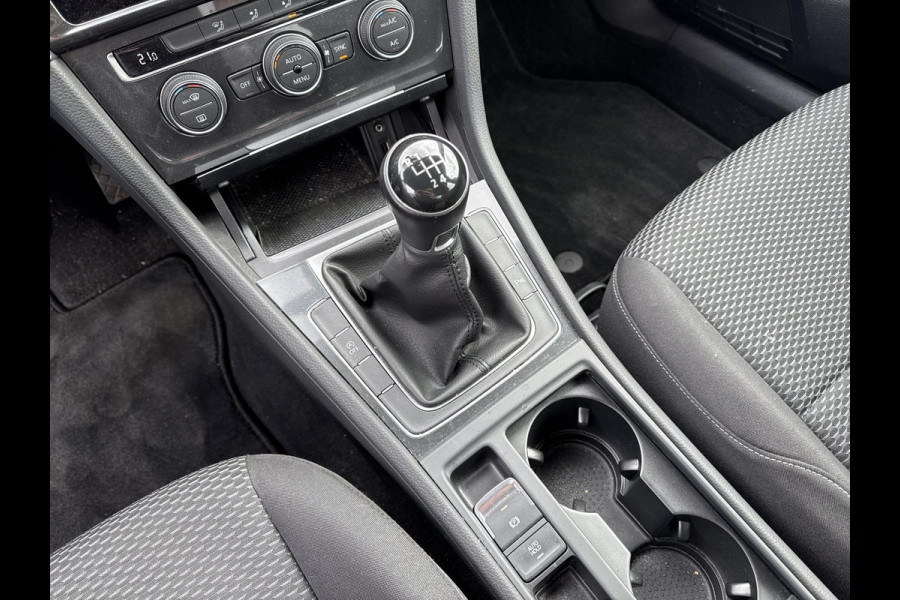 Volkswagen Golf 1.0 TSI Trendline | navigatie |  Apple Carplay/Android Auto | climate control