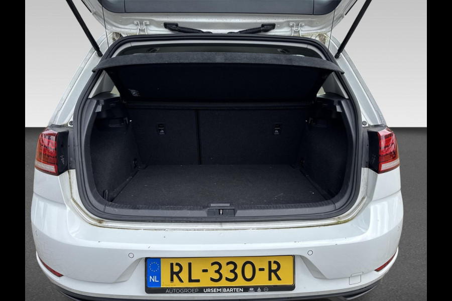 Volkswagen Golf 1.0 TSI Trendline | navigatie |  Apple Carplay/Android Auto | climate control