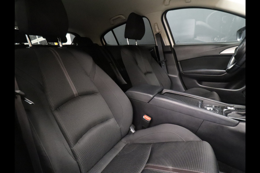Mazda 3 2.0 SkyActiv-G 120 SkyLease GT [APPLE CARPLAY, LED, PDC V+A, STOEL- EN STUURVERWARMING, CRUISE CONTROL, CLIMATE CONTROL, NAVIGATIE, NIEUWSTAAT]