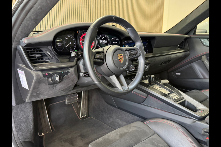 Porsche 911 3.0 Carrera GTS AUT. PANORAMADAK NAVIGATIE APPLE CARPLAY STOELVERWARMING CAMERA PDC AIRCO CRUISE