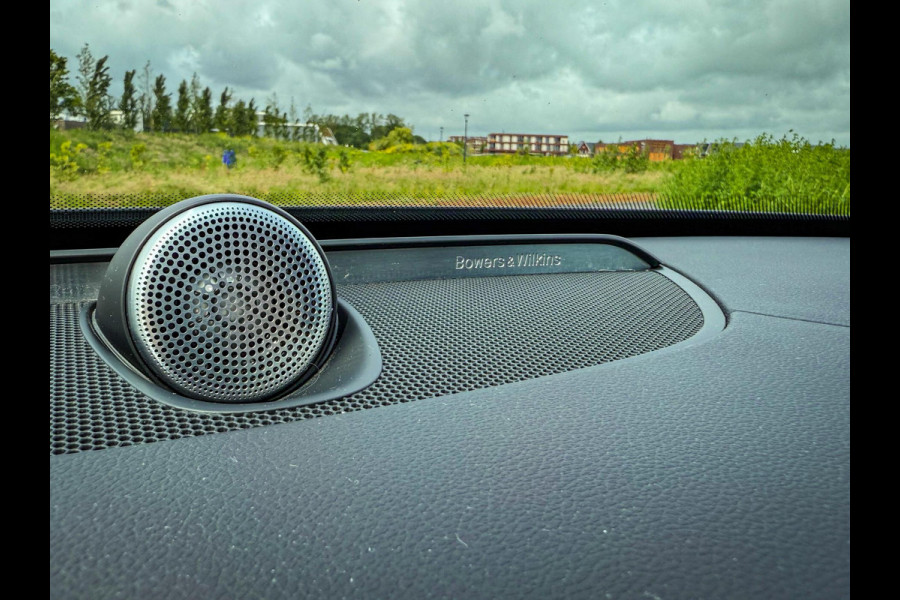 Volvo XC90 2.0 T8 Recharge AWD R-Design Luchtvering|Pano|B&W|Long range|Trekhaak|BlackPack|360|BTW