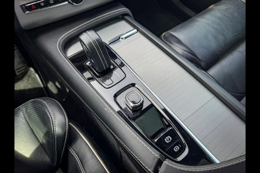 Volvo XC90 2.0 T8 Recharge AWD R-Design Luchtvering|Pano|B&W|Long range|Trekhaak|BlackPack|360|BTW