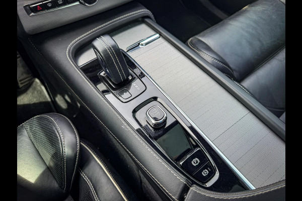 Volvo XC90 2.0 T8 Recharge AWD R-Design Luchtvering|Pano|B&W|Long range|Trekhaak|BlackPack|360|BTW