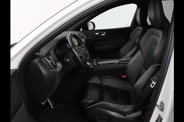 Volvo XC60 2.0 Recharge T6 AWD R Design | Panoramadak | Head-Up | Stoel & stuurverwarming | Camera | Adaptive cruise | Trekhaak | Harman/Kardon | Navigatie | Full LED | 22'' lichtmetalen velgen