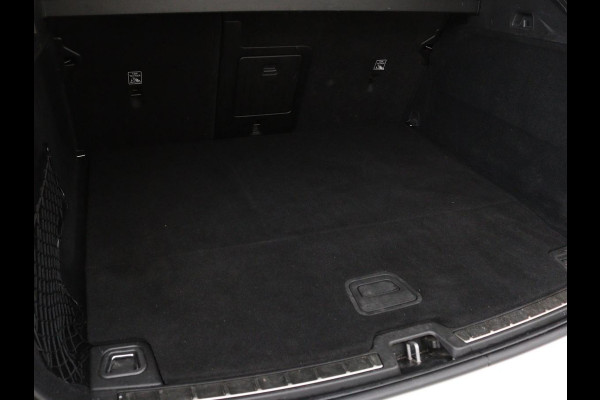 Volvo XC60 2.0 Recharge T6 AWD R Design | Panoramadak | Head-Up | Stoel & stuurverwarming | Camera | Adaptive cruise | Trekhaak | Harman/Kardon | Navigatie | Full LED | 22'' lichtmetalen velgen