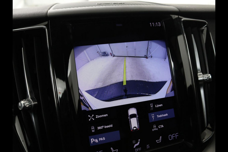 Volvo XC60 2.0 Recharge T6 AWD R Design | Panoramadak | Head-Up | Stoel & stuurverwarming | Camera | Adaptive cruise | Trekhaak | Harman/Kardon | Navigatie | Full LED | 22'' lichtmetalen velgen
