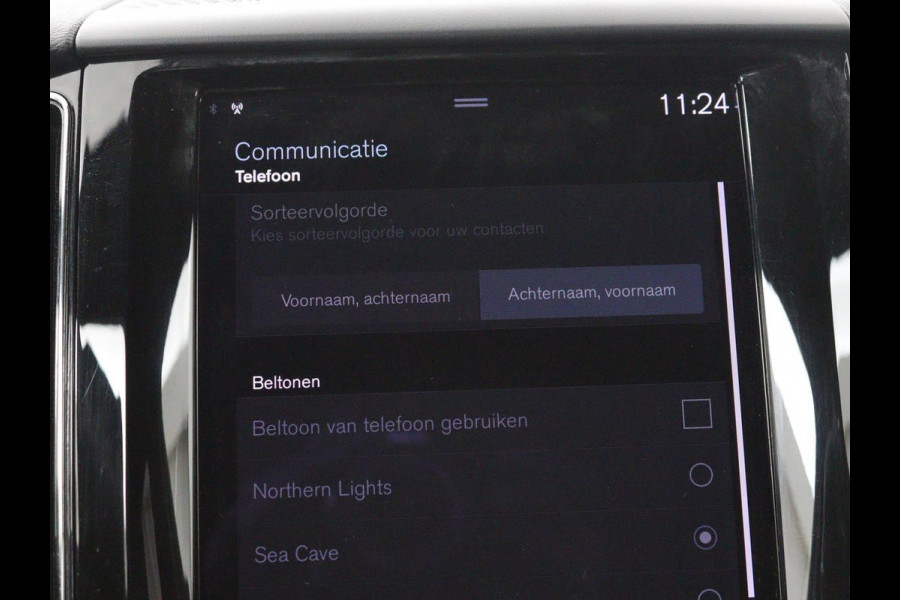 Volvo XC60 2.0 Recharge T6 AWD R Design | Panoramadak | Head-Up | Stoel & stuurverwarming | Camera | Adaptive cruise | Trekhaak | Harman/Kardon | Navigatie | Full LED | 22'' lichtmetalen velgen