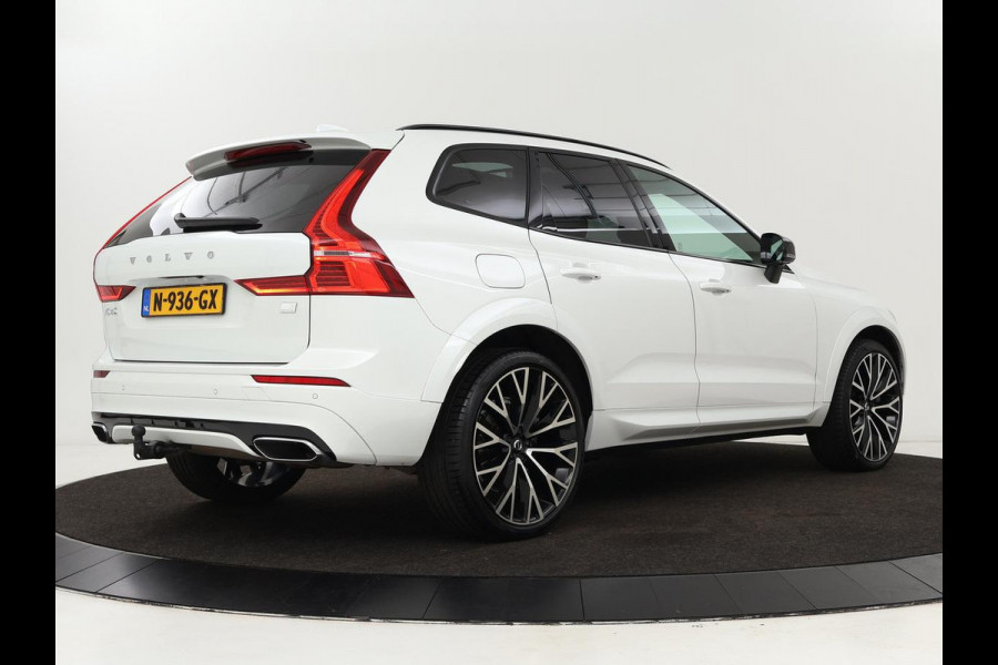 Volvo XC60 2.0 Recharge T6 AWD R Design | Panoramadak | Head-Up | Stoel & stuurverwarming | Camera | Adaptive cruise | Trekhaak | Harman/Kardon | Navigatie | Full LED | 22'' lichtmetalen velgen