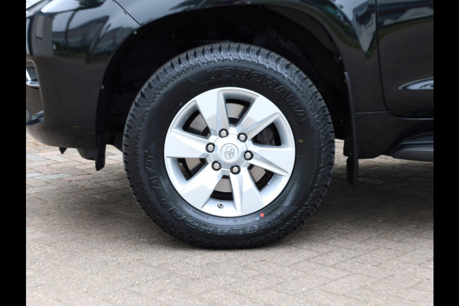 Toyota Land Cruiser 2.8 D-4D Blind Van | Leder | 3500 kg Trekgewicht | Schuifdak