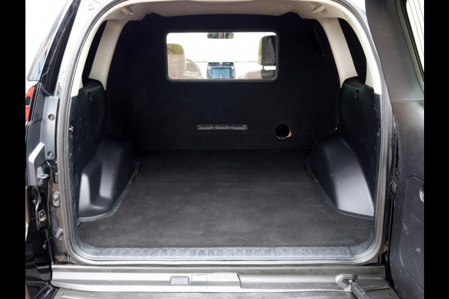 Toyota Land Cruiser 2.8 D-4D Blind Van | Leder | 3500 kg Trekgewicht | Schuifdak