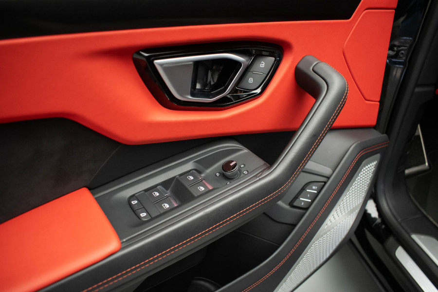Lamborghini Urus 4.0 V8 |Pano|TwoTone|Massage|23Inch|HUD|B&O|