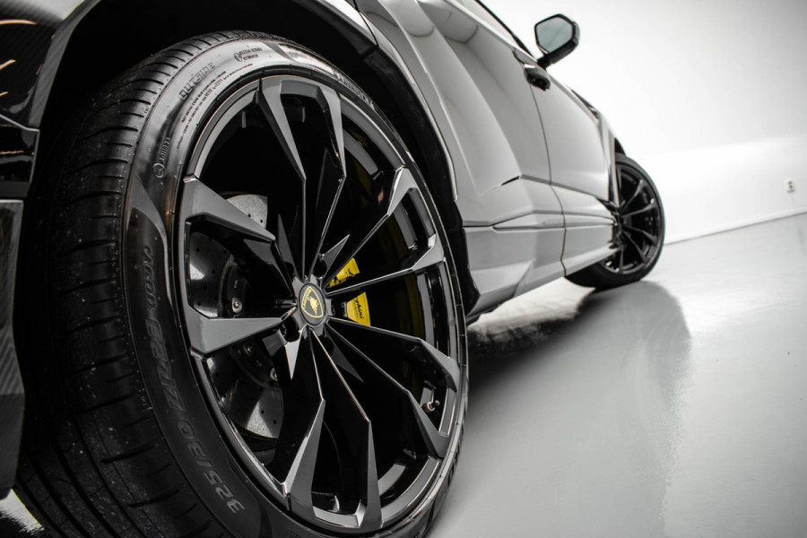 Lamborghini Urus 4.0 V8 |Pano|TwoTone|Massage|23Inch|HUD|B&O|